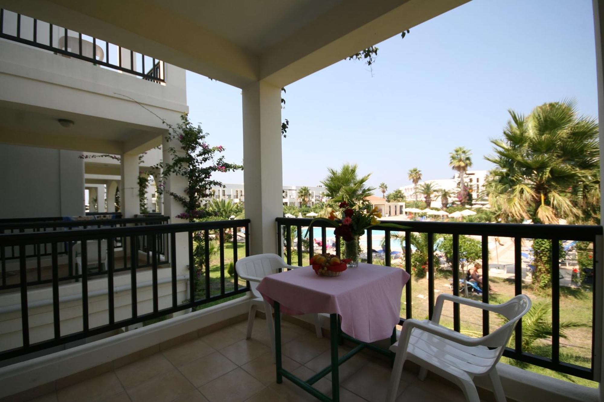 Tigaki Beach Hotel Ngoại thất bức ảnh
